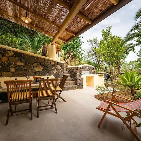 בית נופש Casa Scirocco ליפארי